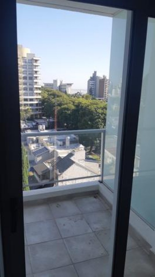 EN VENTA- EXCELENTE DEPARTAMENTO ZONA PARQUE URQUIZA