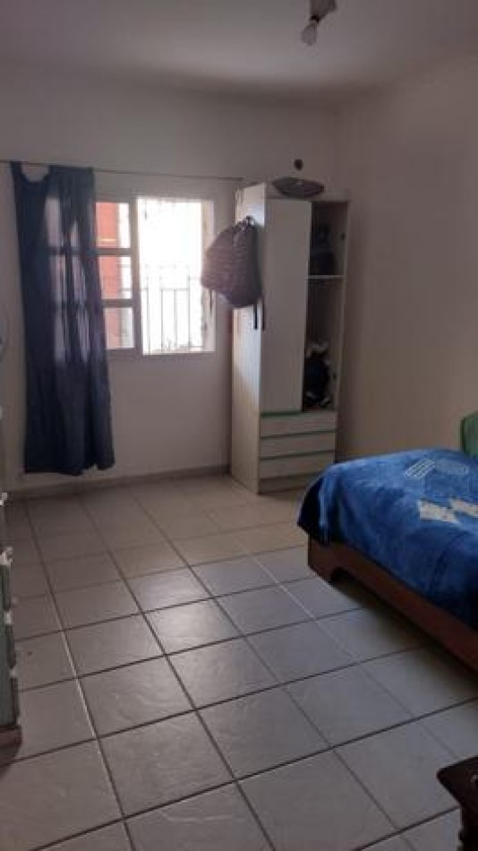 EN VENTA- CASA 2 HABITACIONES CON PATIO ZONA PCIAS UNIDAS Y GARRIGO