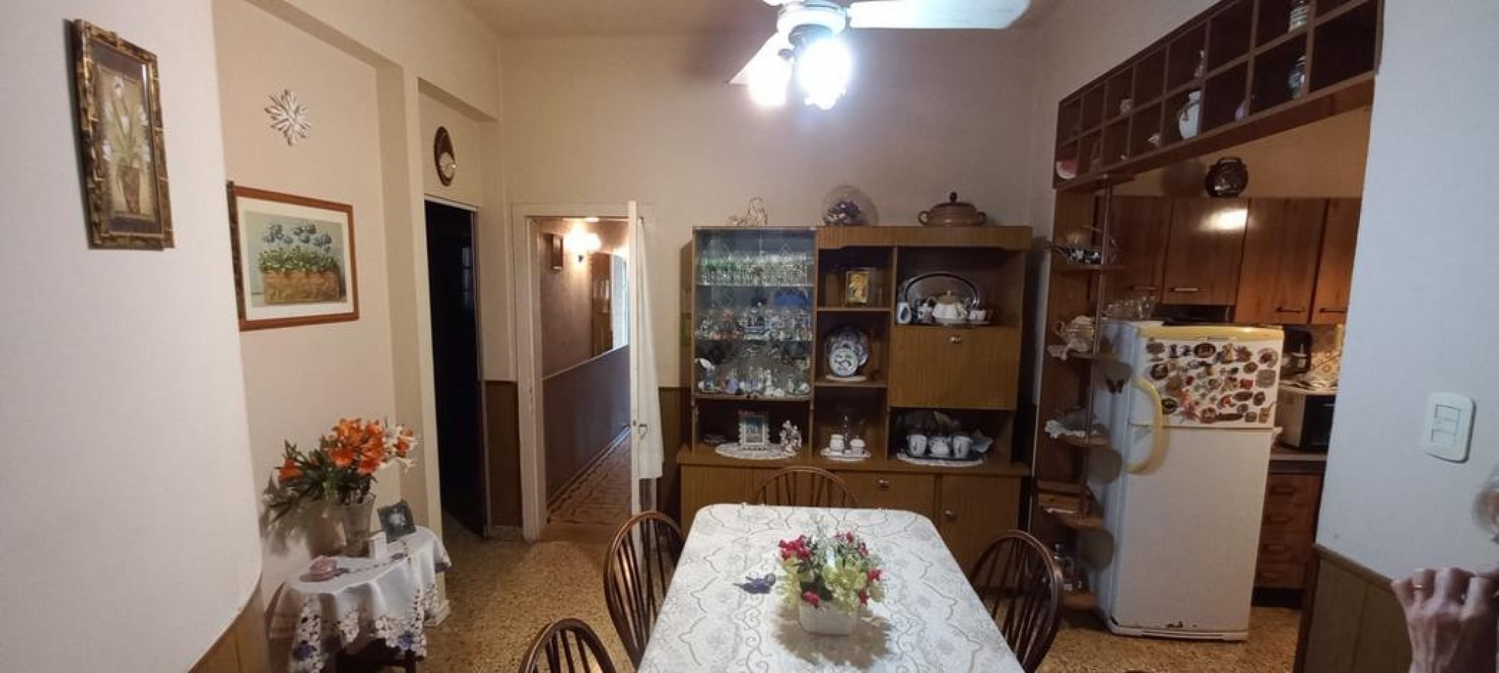 EN VENTA- CASA 3 HABITACIONES SOBRE AV EJERCITO A METROS DE MONTE CASEROS