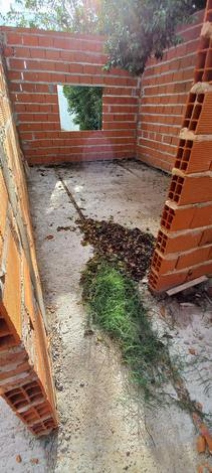 EN VENTA- LOTE + CONSTRUCCION A TERMINAR EN SAN BENITO