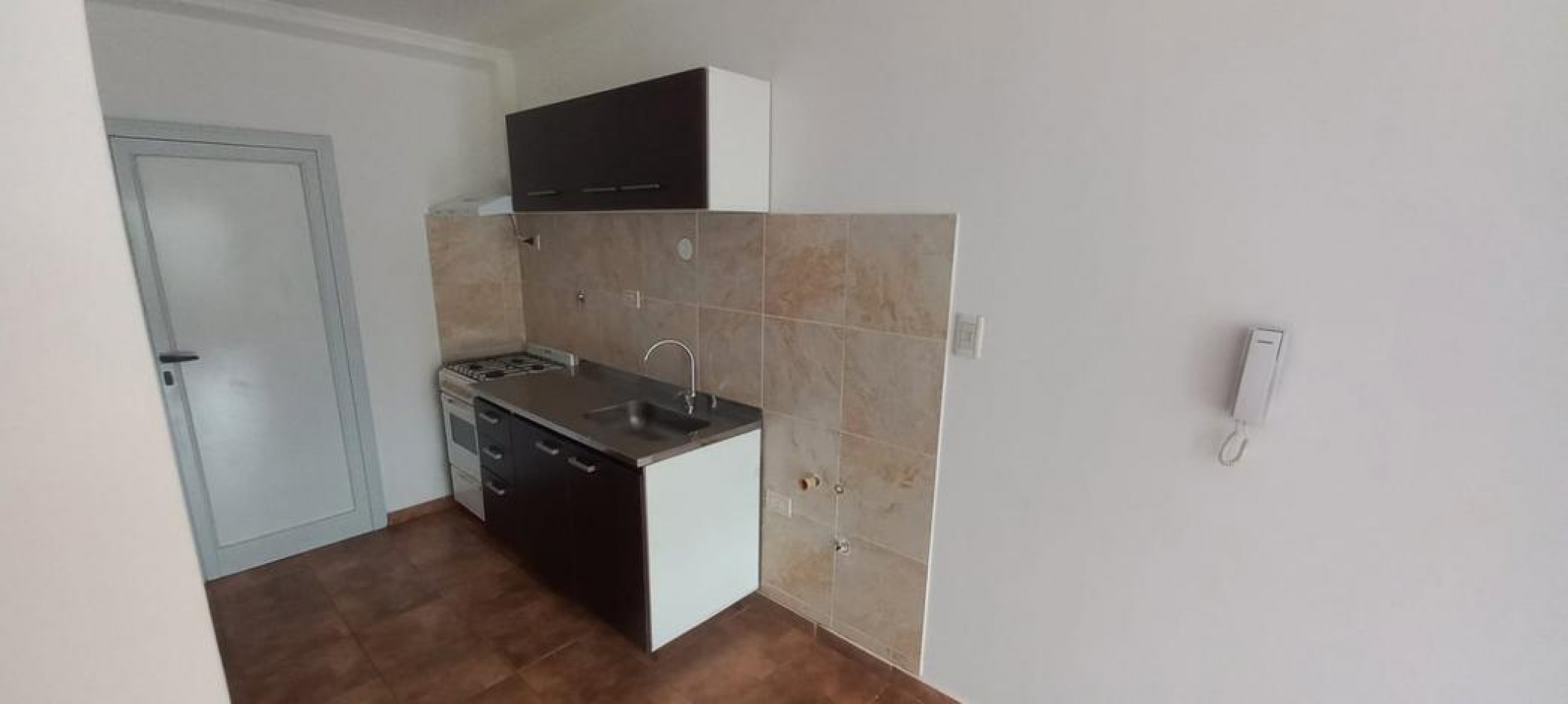 EN VENTA- MONOAMBIENTE EN COMPLEJO CERRADO
