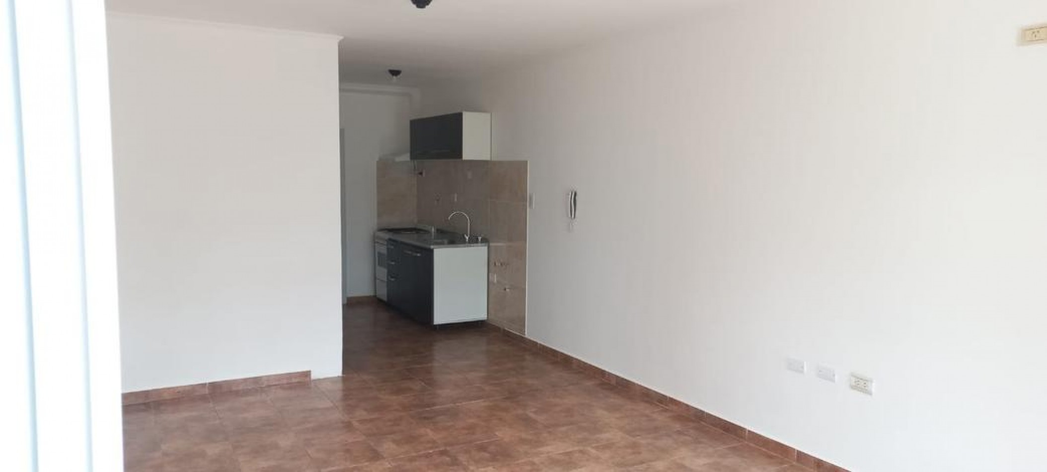 EN VENTA- MONOAMBIENTE EN COMPLEJO CERRADO