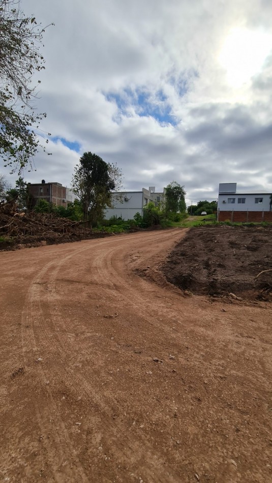 EN VENTA- HERMOSO TERRENO EN BARRIO PARACAO A METROS DE LEBENSOHN Y BAEZ