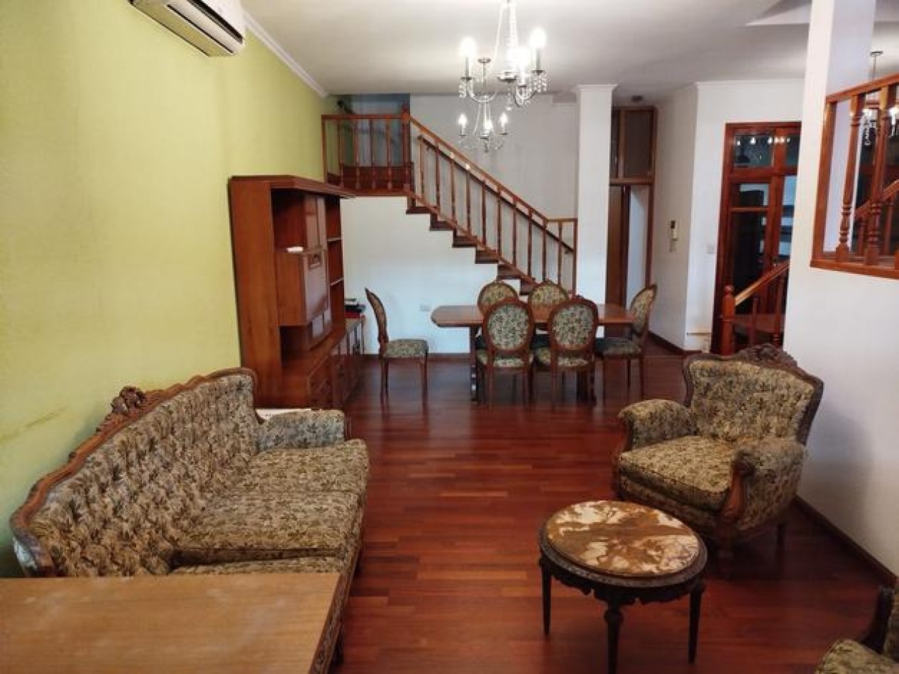 EN VENTA- HERMOSA PROPIEDAD SOBRE CALLE URQUIZA