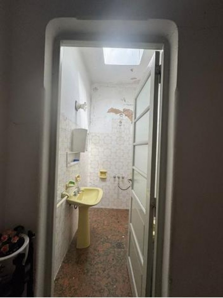 EN VENTA-  CASA DE 2 HABITACIONES ZONA PARQUE BERDUC