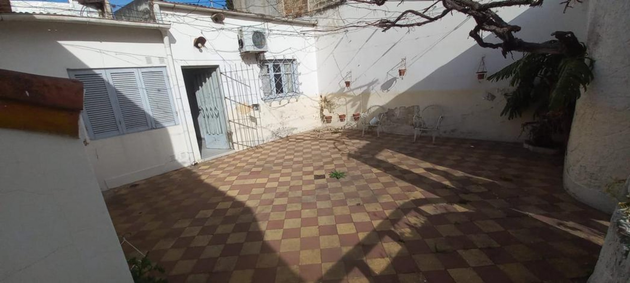 EN VENTA-  CASA DE 2 HABITACIONES ZONA PARQUE BERDUC