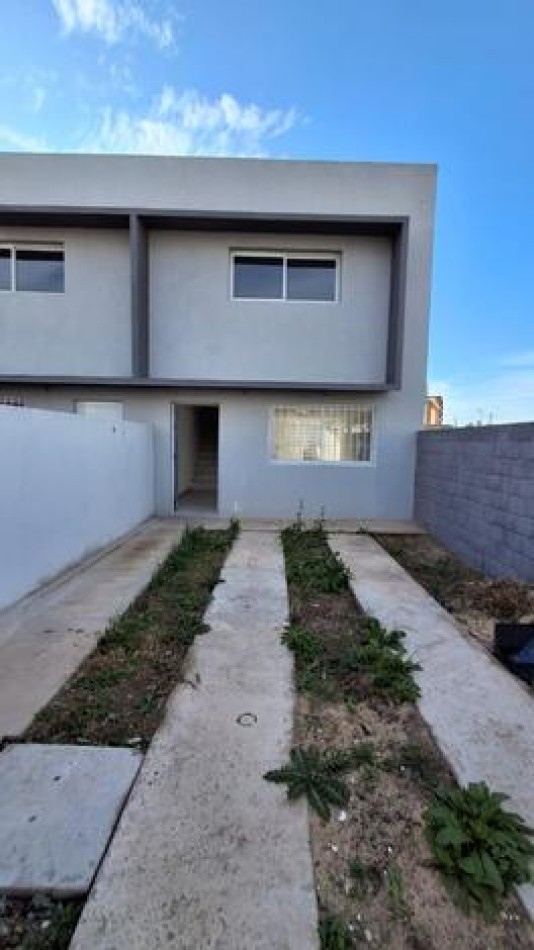 EN VENTA- DUPLEXS EN ORO VERDE