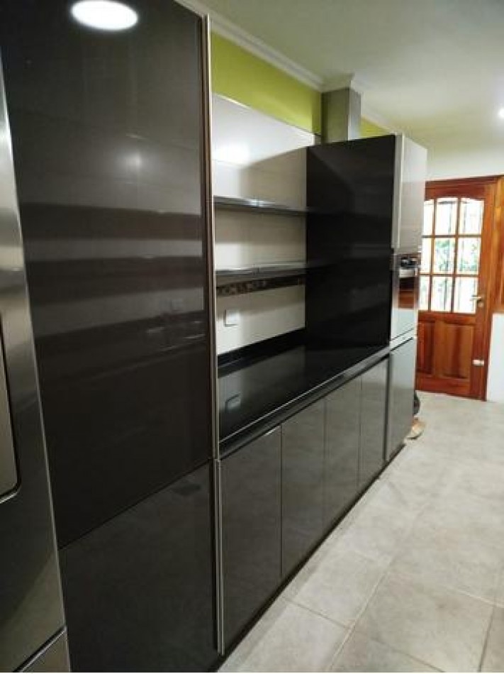 EN VENTA- CASA APTA CREDITO SOBRE CALLE URQUIZA