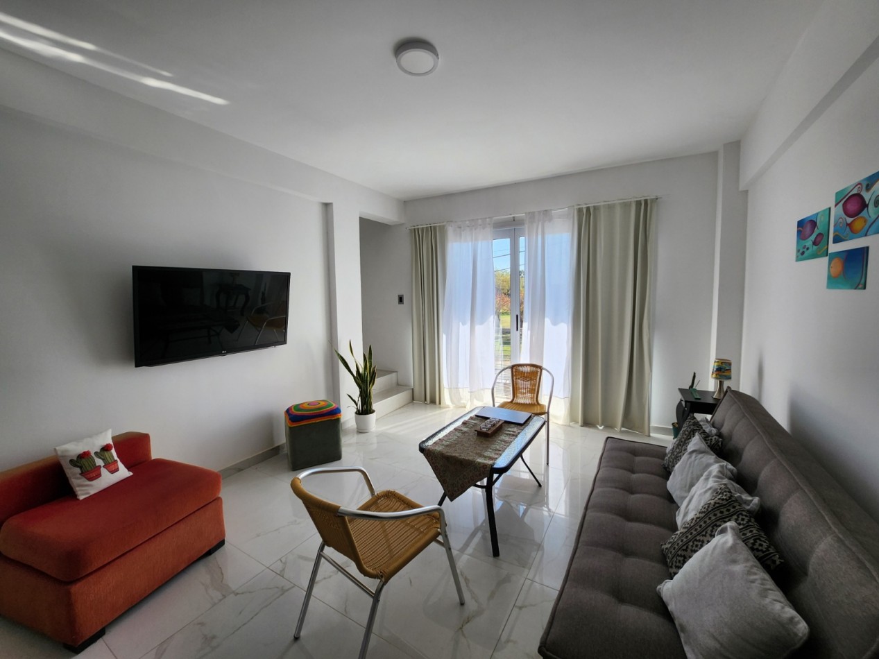 EN VENTA- TRIPLEX CON VISTA AL RIO