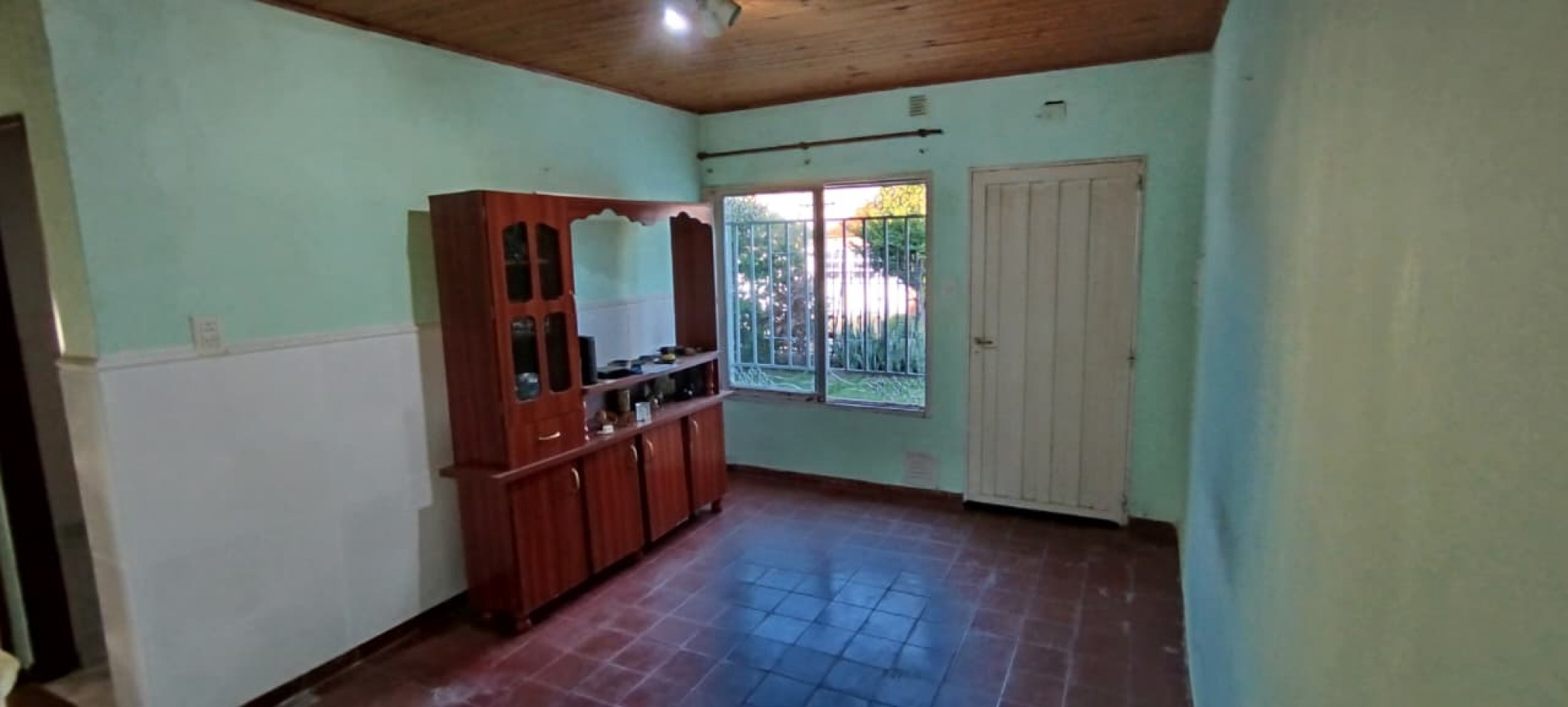 EN VENTA- CASA 2 HABITACIONES ZONA SANTA LUCIA 