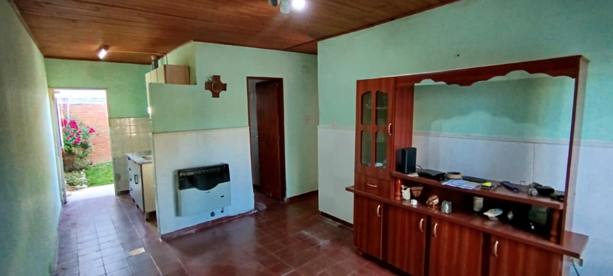 EN VENTA- CASA 2 HABITACIONES ZONA SANTA LUCIA 