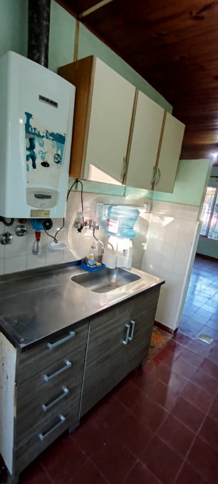 EN VENTA- CASA 2 HABITACIONES ZONA SANTA LUCIA 