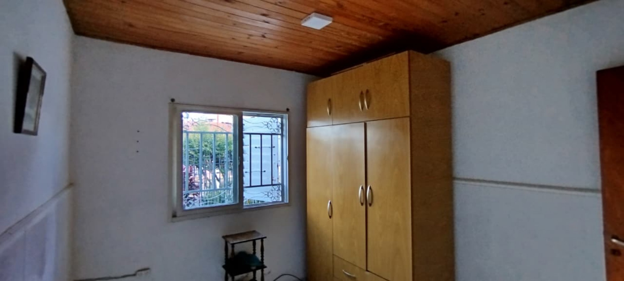 EN VENTA- CASA 2 HABITACIONES ZONA SANTA LUCIA 