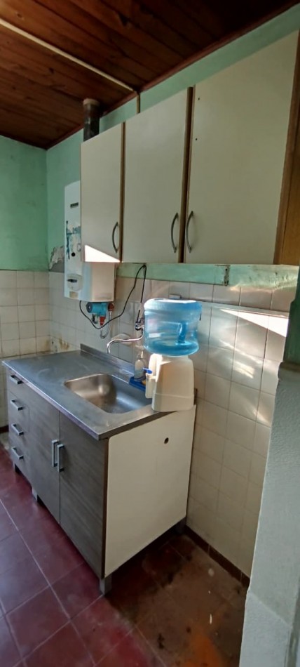 EN VENTA- CASA 2 HABITACIONES ZONA SANTA LUCIA 