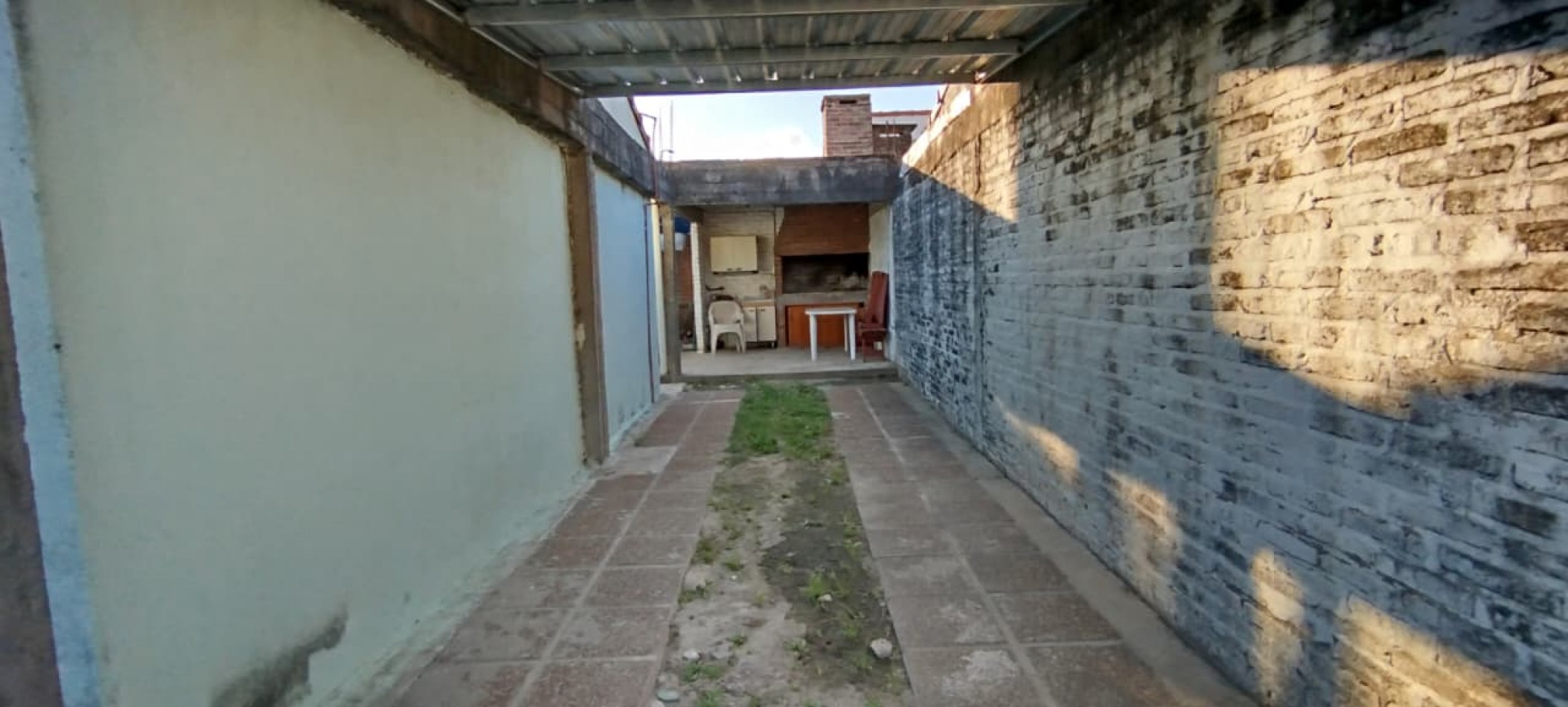 EN VENTA- CASA 2 HABITACIONES ZONA SANTA LUCIA 