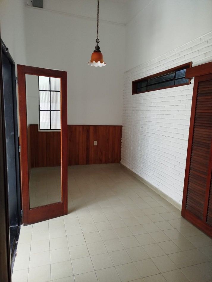 EN ALQUILER- GRAN PROPIEDAD PARA USO COMERCIAL