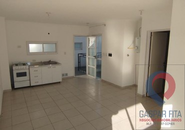 EN ALQUILER- DEPARTAMENTO DE 1 HABITACION SOBRE CALLE LAS CALANDRIAS- ORO VERDEE